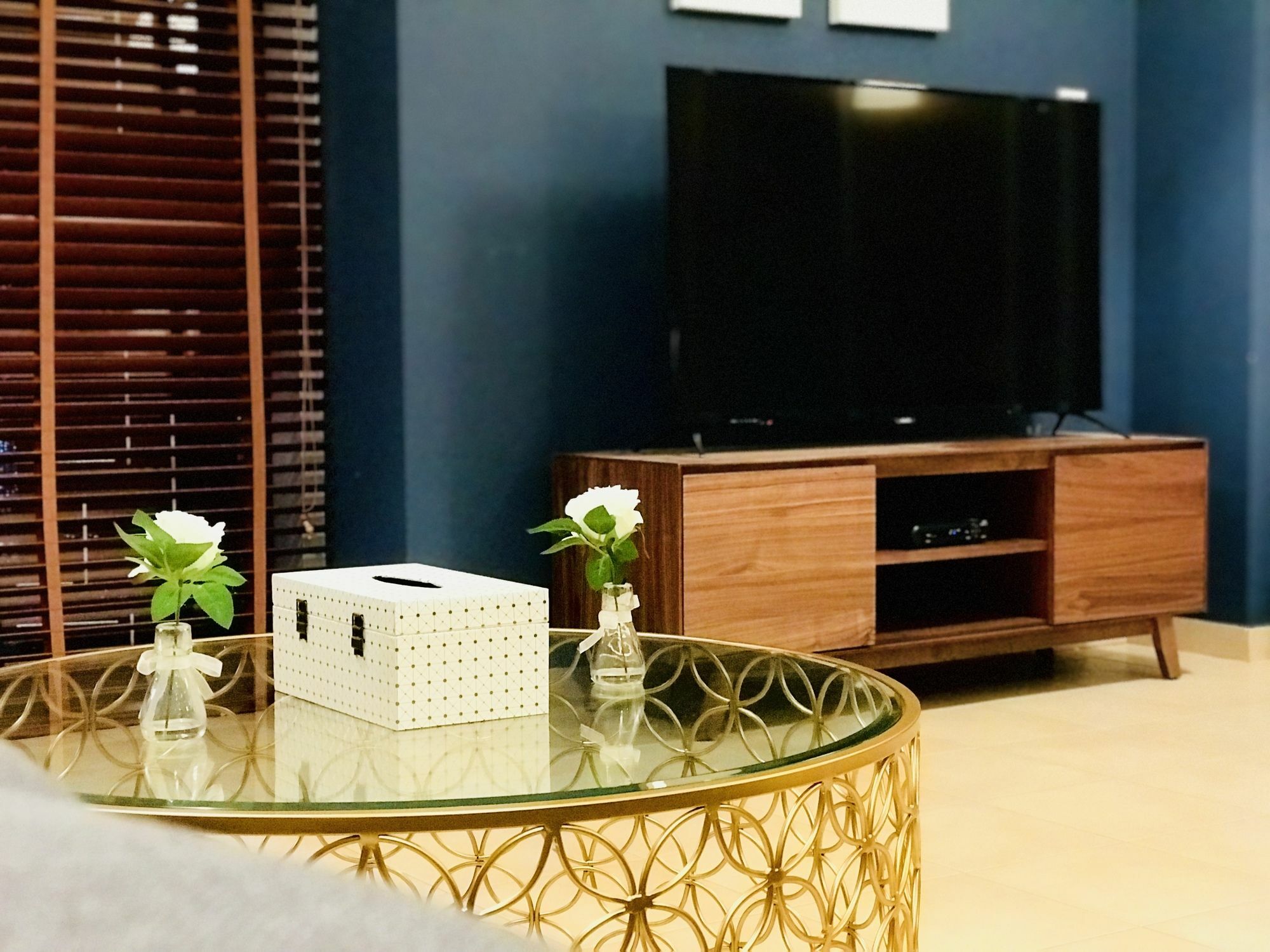 Apartment Yanjoon Holiday Homes - Marina Tower Dubai