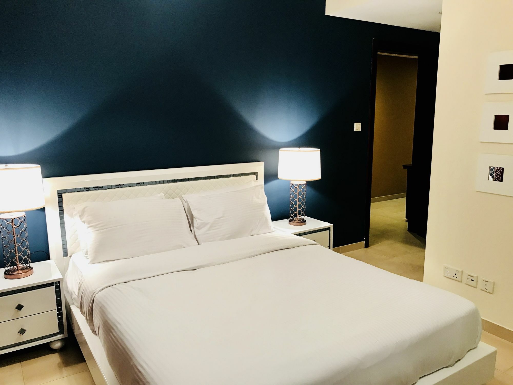 Yanjoon Holiday Homes - Marina Tower Apartment